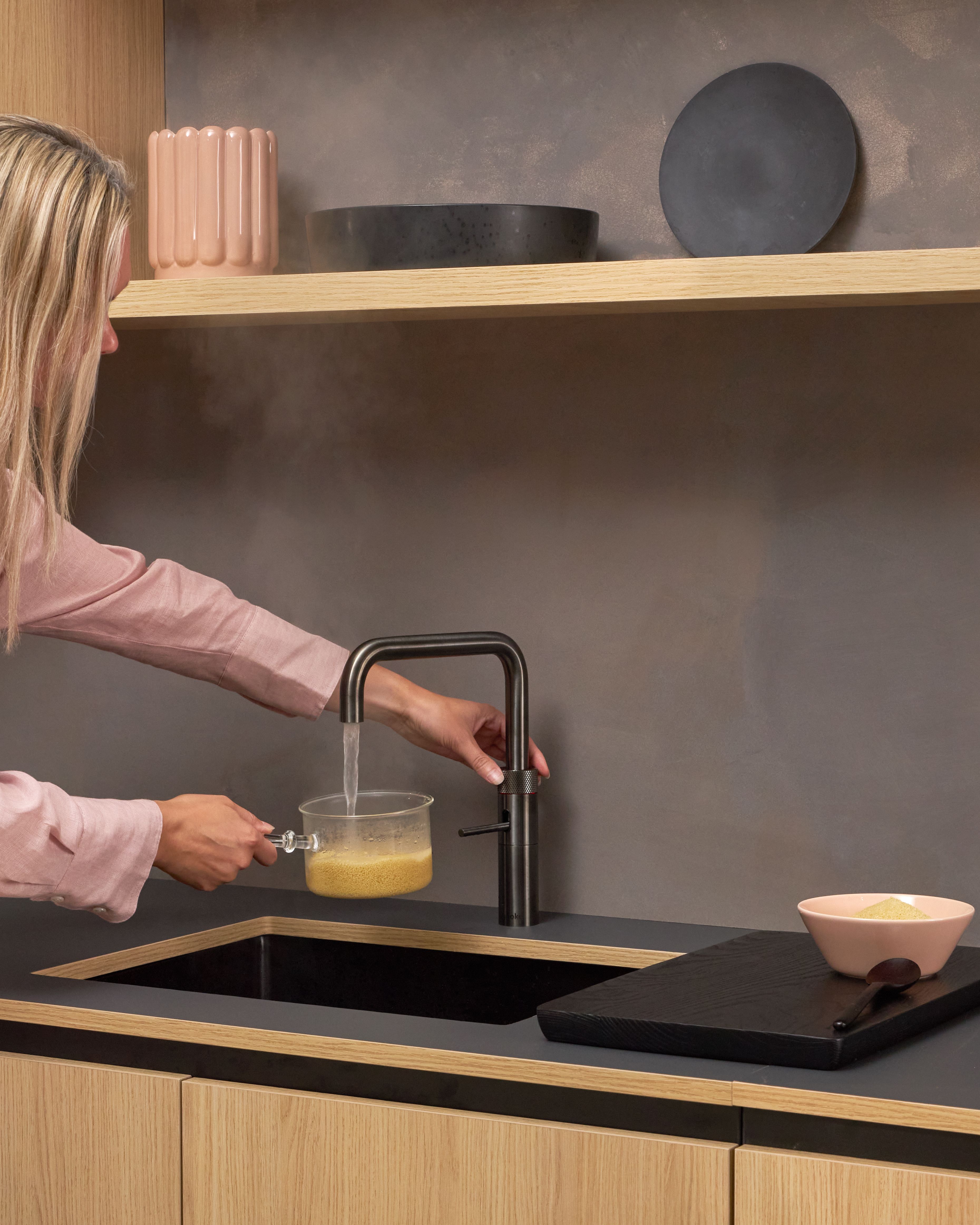 Combi+ Fusion Square Gun Metal van Quooker afbeelding 6